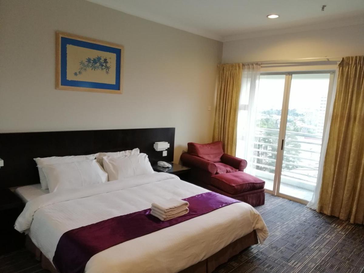 Stayinn Gateway Hotel Apartment Kuching Exterior foto